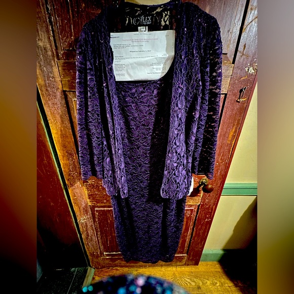 New Alex Evening Purple Size 18 Lace Maxi Short Sleeve Dress - Picture 1 of 3